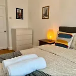 2 Bedroom Flat Bermondsey Tower Bridge