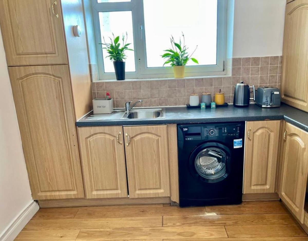 2 Bedroom Flat Bermondsey Tower Bridge *