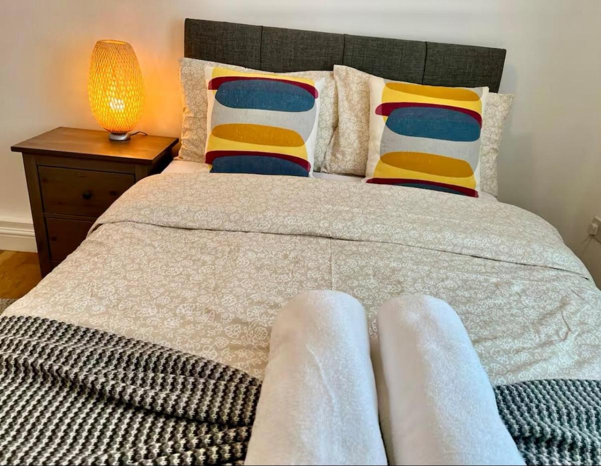 2 Bedroom Flat Bermondsey Tower Bridge Apartment