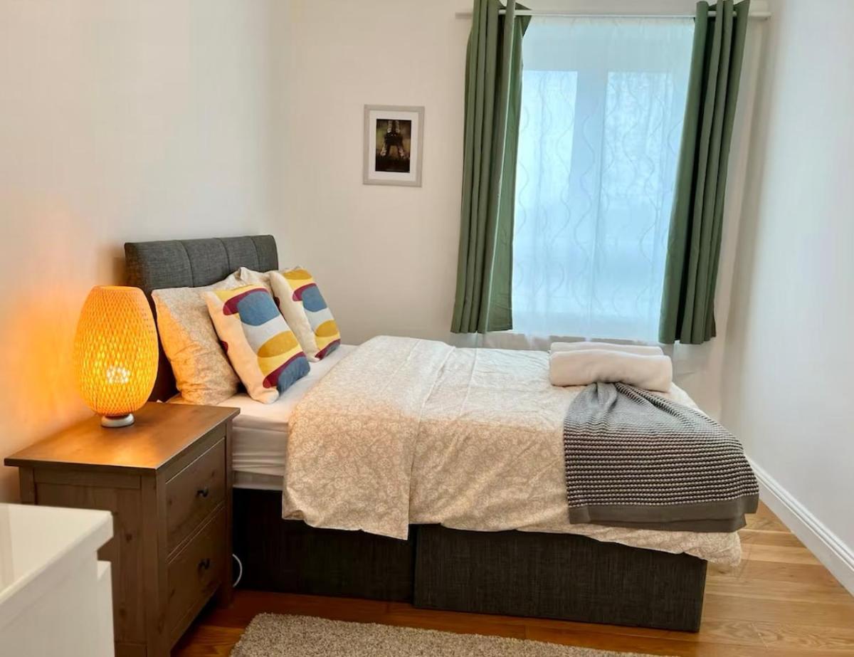 2 Bedroom Flat Bermondsey Tower Bridge London