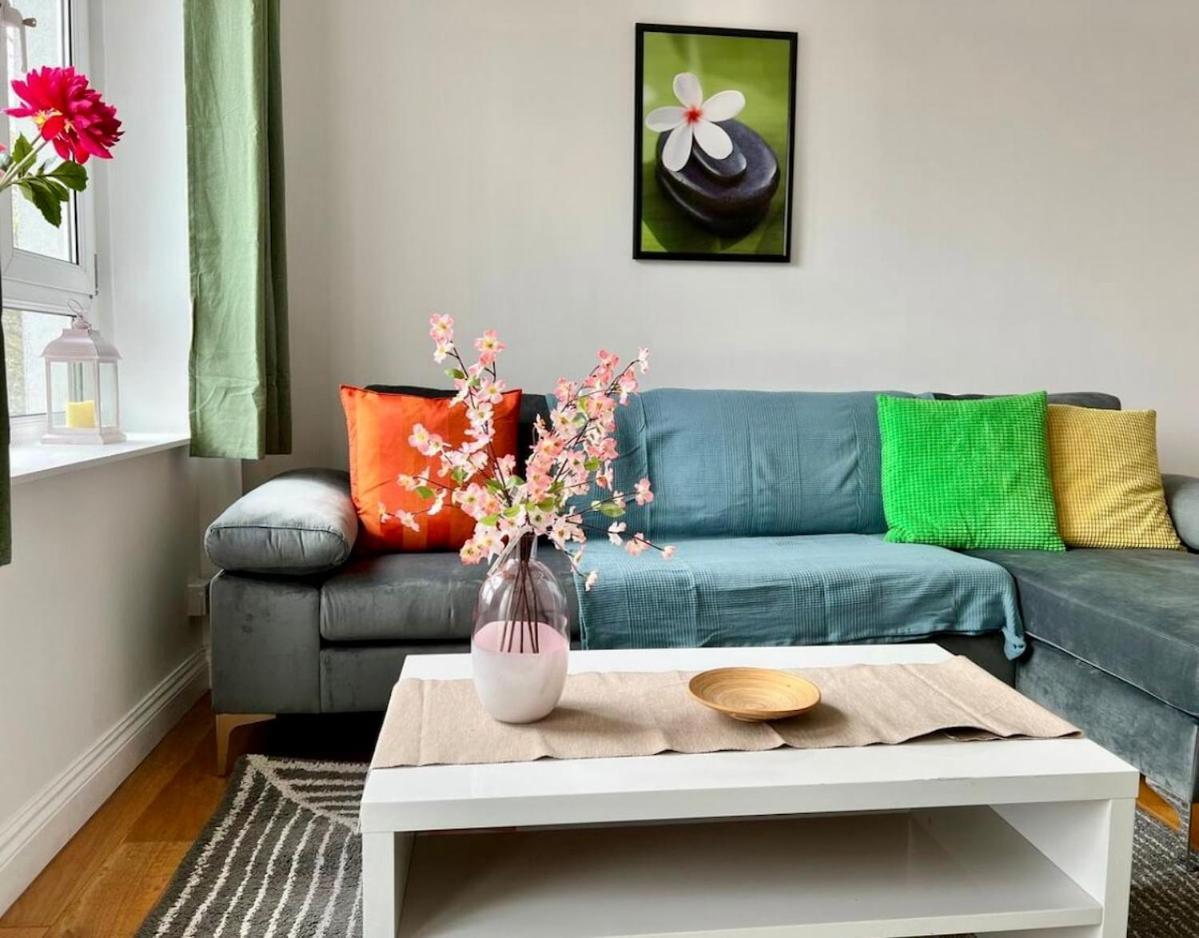 2 Bedroom Flat Bermondsey Tower Bridge * London