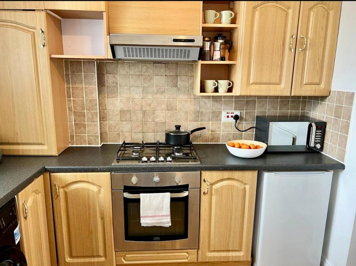 Apartment 2 Bedroom Flat Bermondsey Tower Bridge *