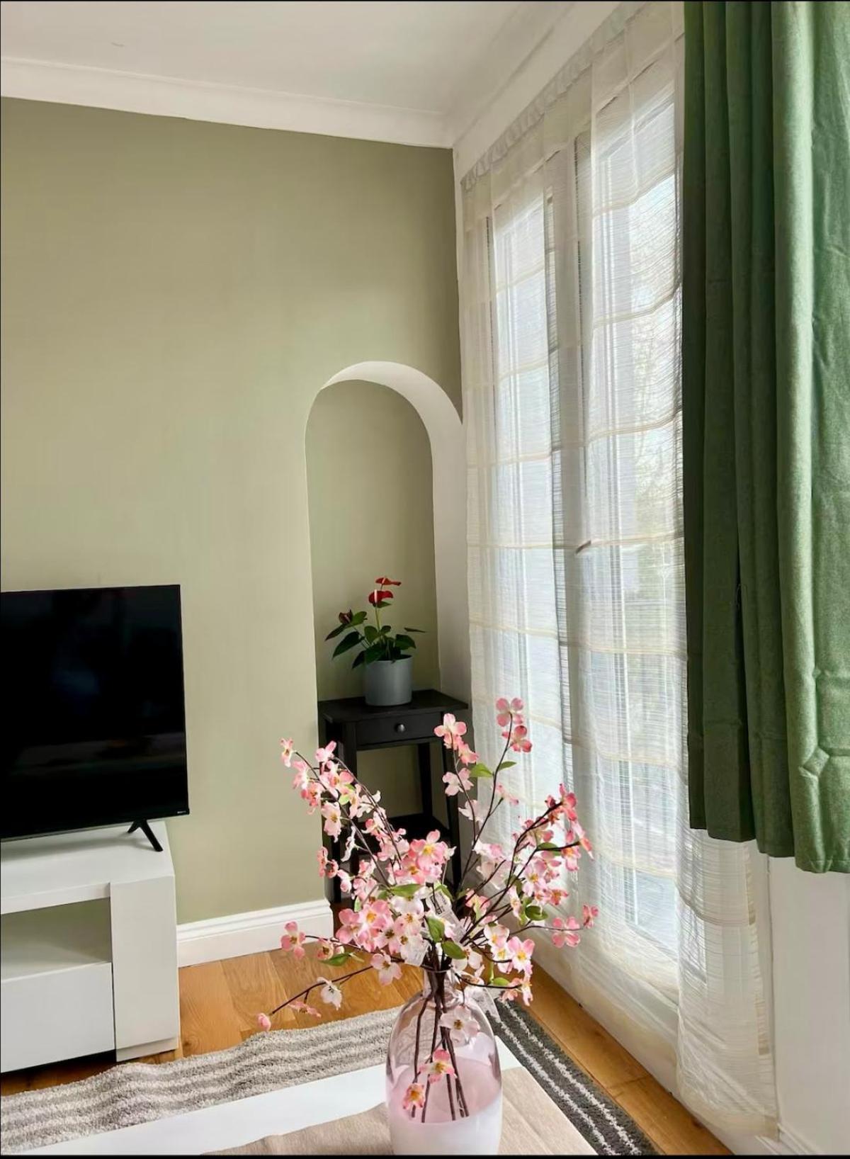 Apartment 2 Bedroom Flat Bermondsey Tower Bridge London